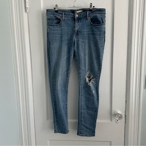 Levi Strauss & Co. 711 Skinny Jean Size 32 Women's Distressed Ripped Knee Jeans